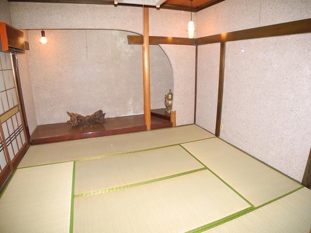 Non-living room. A quaint 8 quires of Japanese-style room