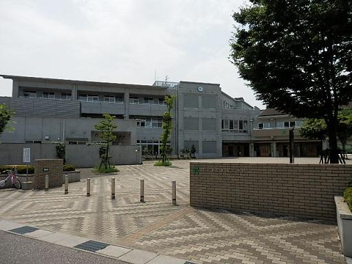 Primary school. Gwangyang to elementary school 320m
