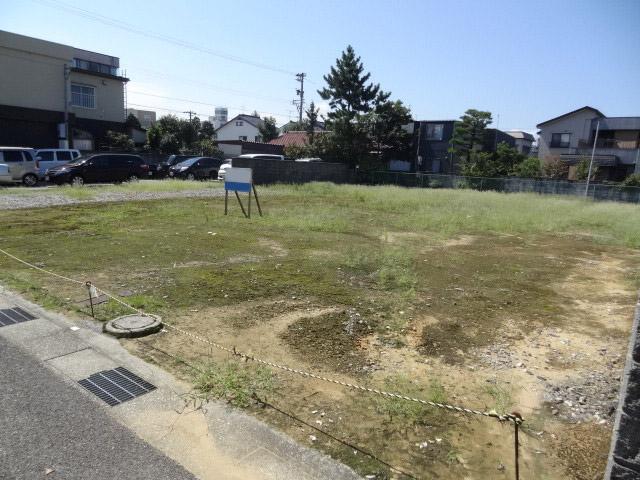 Local land photo. Central Elementary School, Oizumi Junior High School