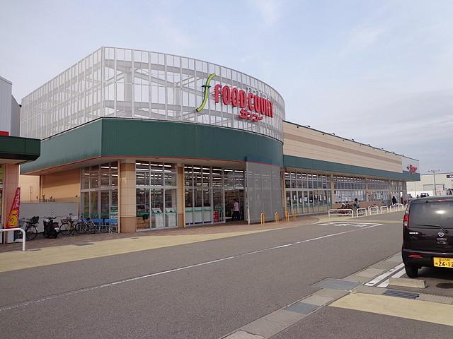 Supermarket. FOOD COURT Sanko 1860m until the moat Tsuyoshi Kawamoto shop