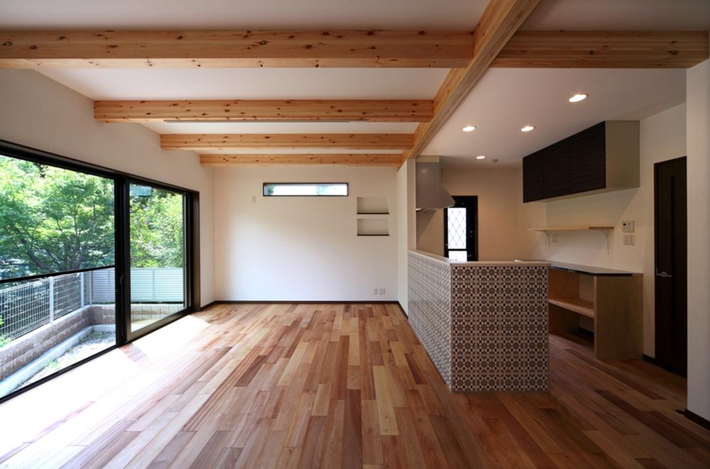 Same specifications photos (living). Our construction cases LDK