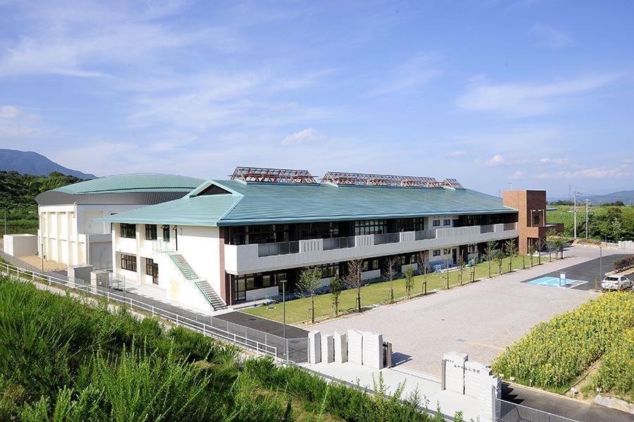 Other Environmental Photo. Ayano stand elementary school April 2013 opened, Familiar with "Aya is small". Also school building and ground, All gymnasium and classrooms also shiny. Increasingly enhance the child-rearing environment