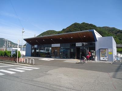 station. Until JR susami station from 750m Station to local has gathered eateries