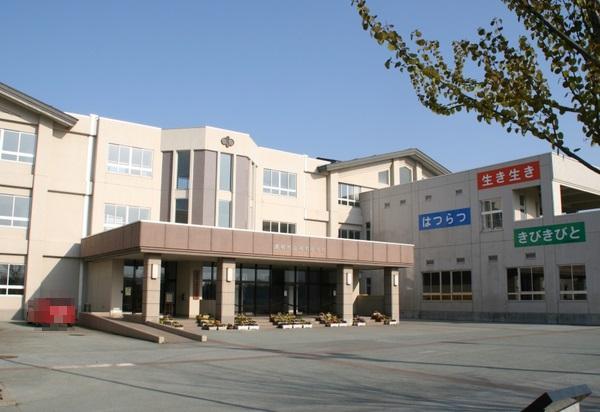 Junior high school. Higashine Tatsugami cho, 2050m up to junior high school