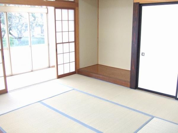 Other introspection. Guests can relax in the living room next to a Japanese-style room