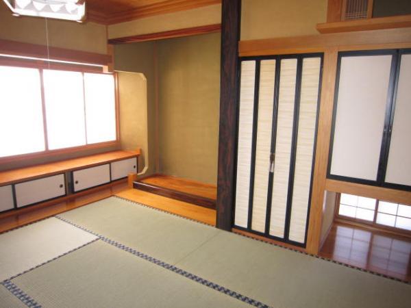 Non-living room. A serene Japanese-style