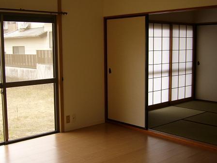 Living. 8 tatami Western-style 6-mat Japanese-style room