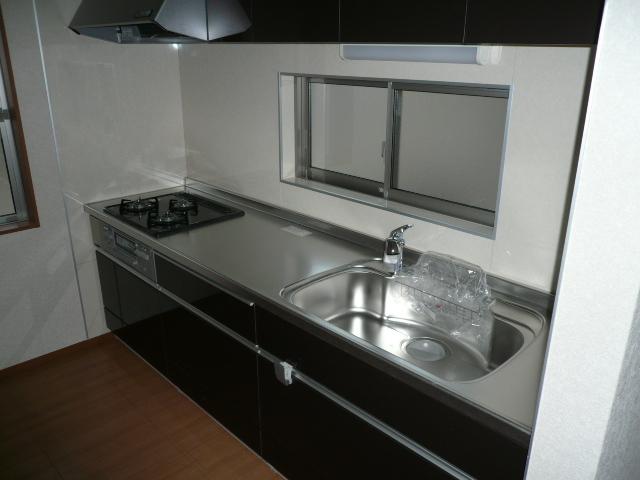 Kitchen. 2 ・ 3 Building ● same specifications ●