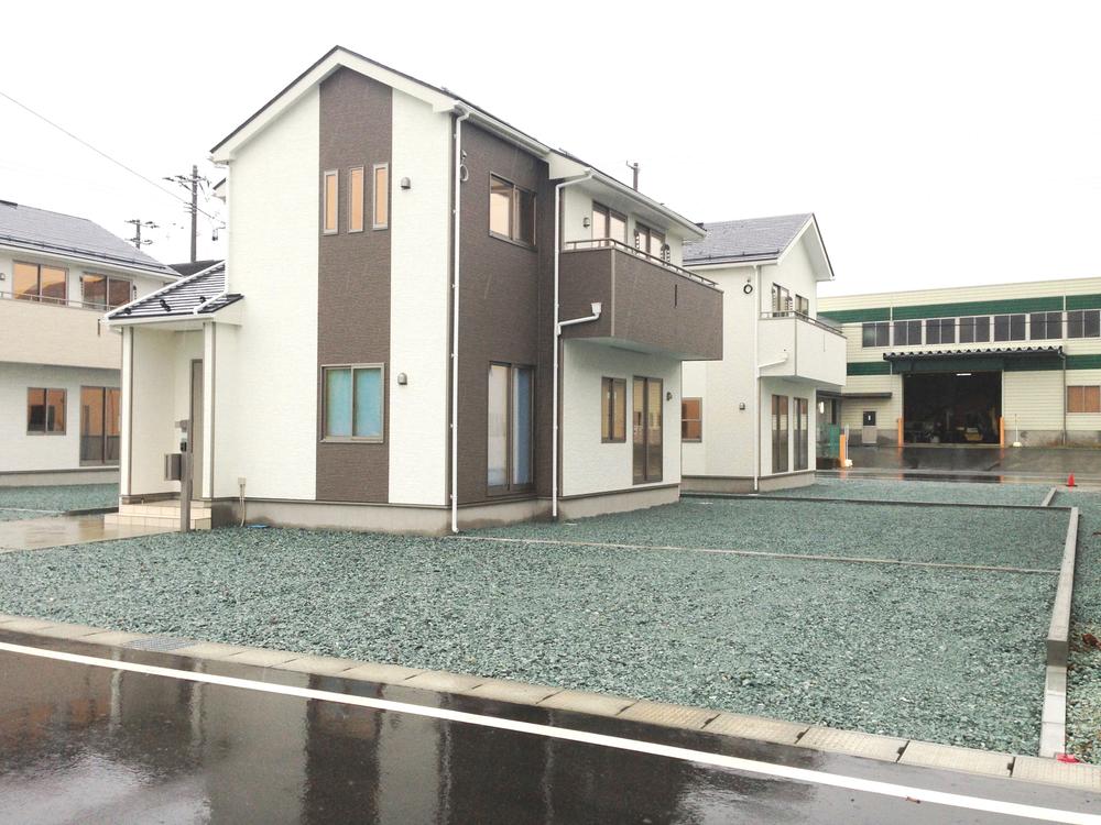 Local photos, including front road. durability ・ safety ・ Energy saving ・ Eco ・ Excellent live in comfort