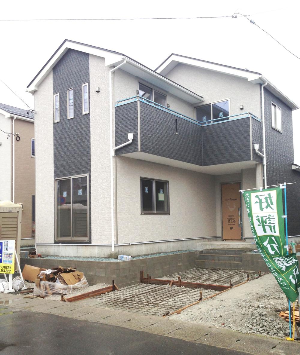 Local appearance photo. (2) Building: local (December 13, 2013) Taking