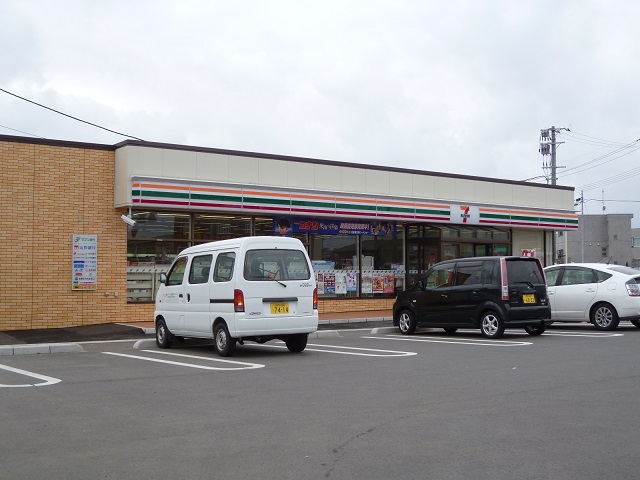 Convenience store. Seven-Eleven Tsuruoka Taihoji the town store (convenience store) to 550m