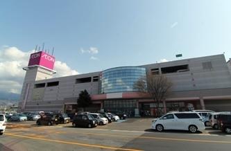 Shopping centre. 2750m to Aeon Mall Yamagata south