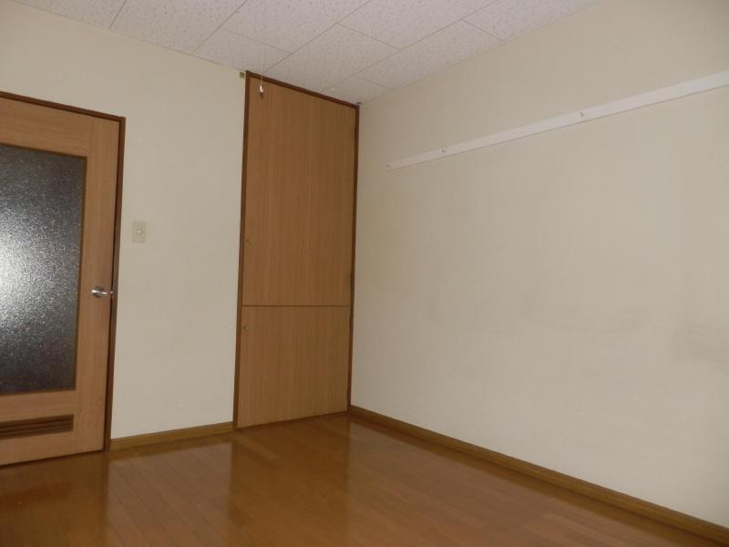 Living and room. Flooring