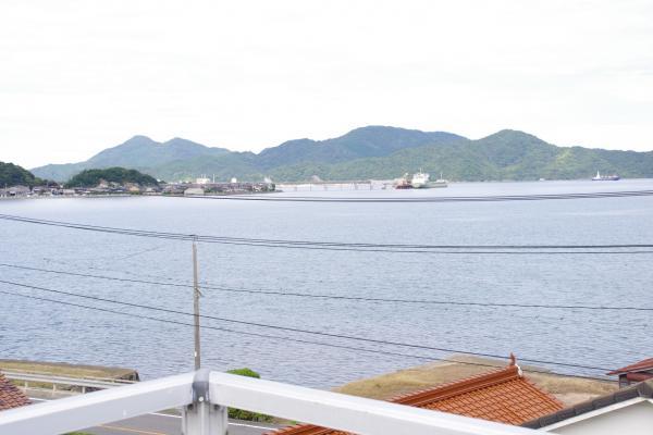 View photos from the dwelling unit. Senzaki Port is visible from the rooftop!