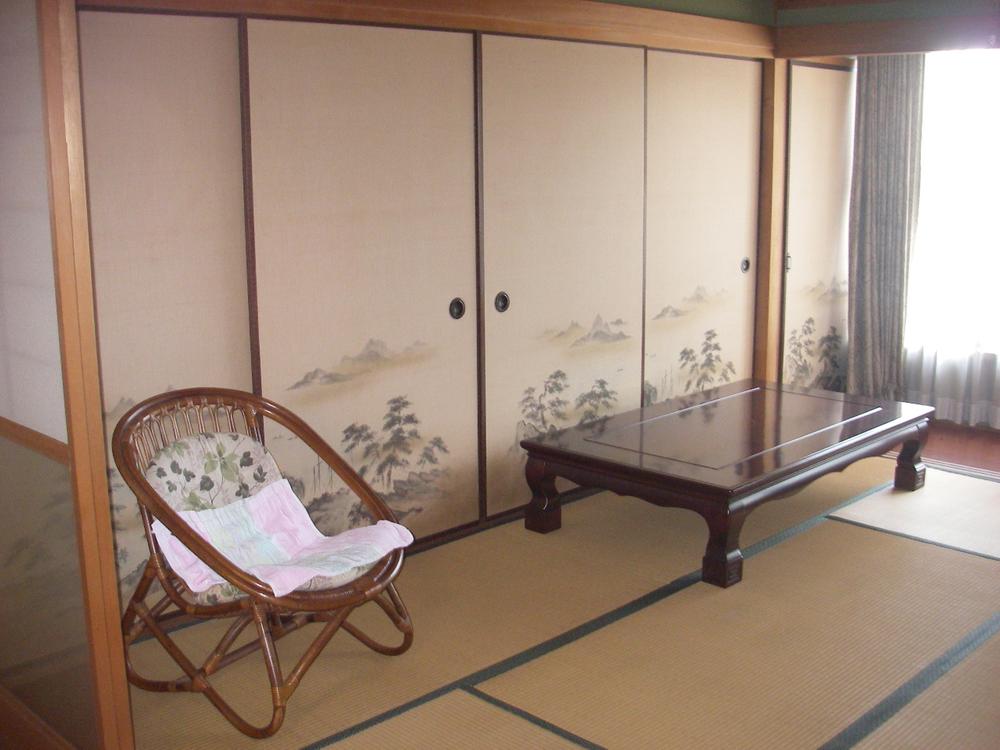Non-living room. There is a closet in 2 Kaikaku room! Recommended for luggage generous!