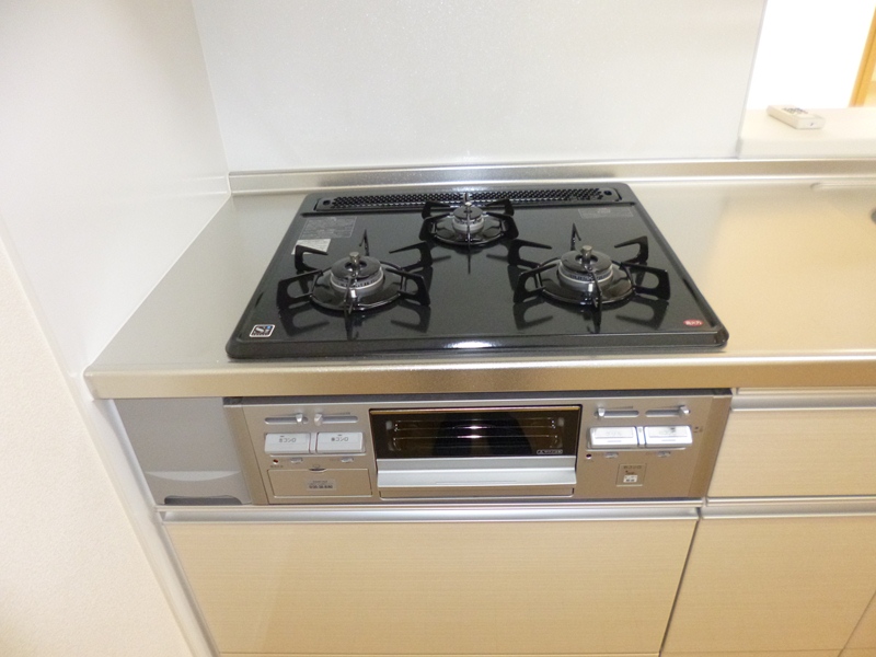 Other Equipment. 3-neck gas stove