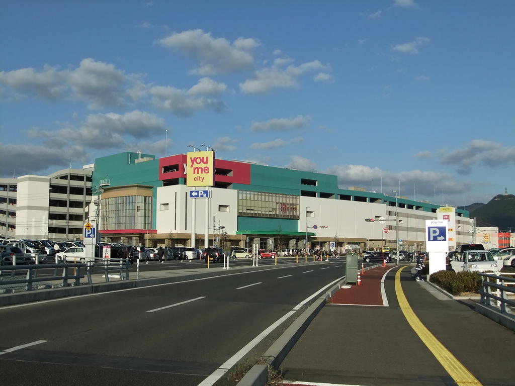 Shopping centre. Dream 1106m until the City Shin-Shimonoseki (shopping center)