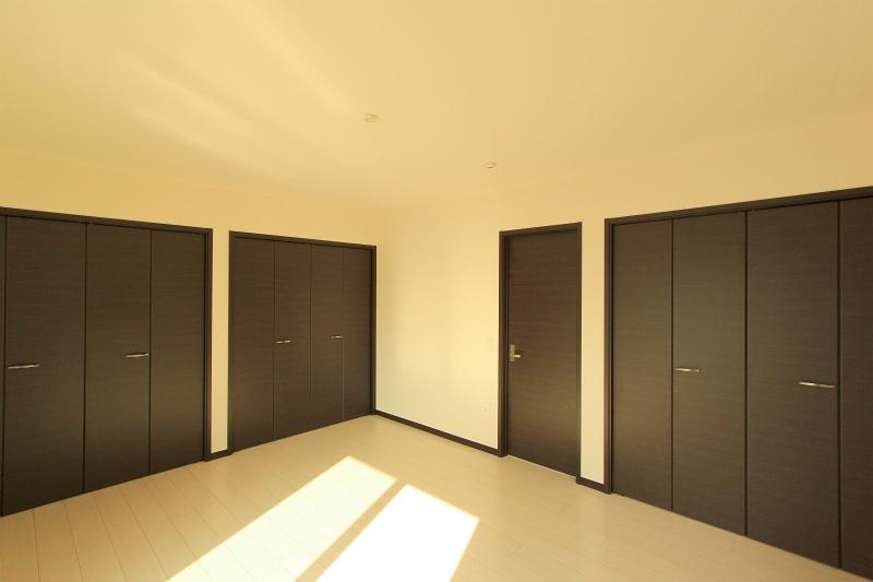 Non-living room. 2013 December 10, shooting