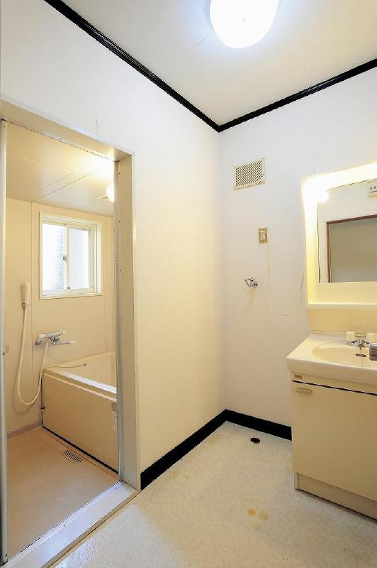 Washroom. See also: 103, Room