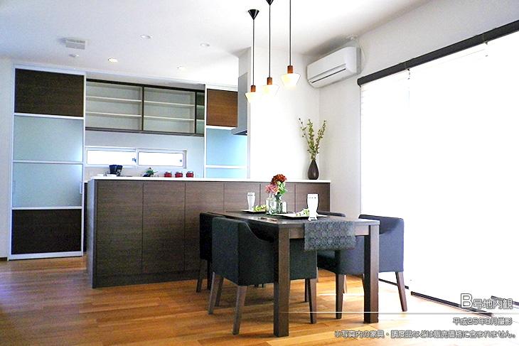 Non-living room.  [No. B land] [Introspection Photo] 2013 August shooting  ※ Furniture in the photos ・ Such as furniture are not included in the price. 