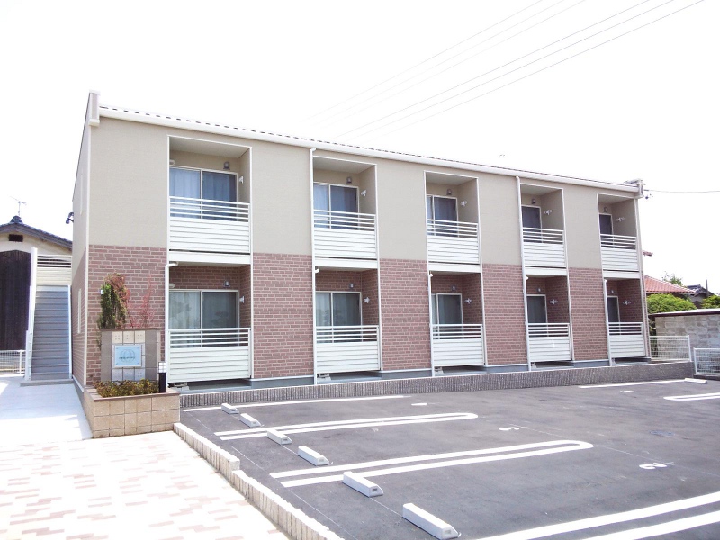 Building appearance. Also with a stylish two-tone appearance Covered bicycle parking! 