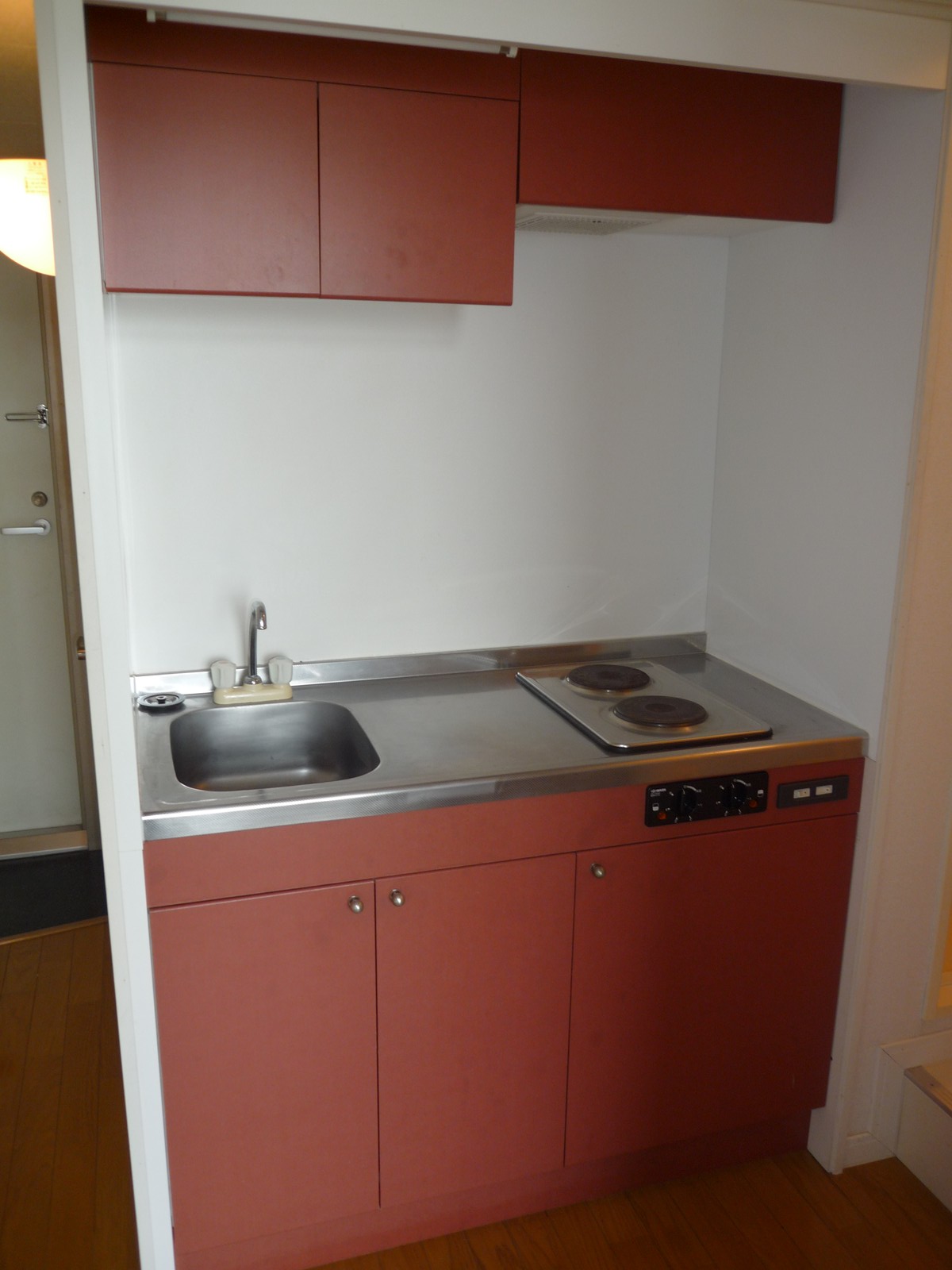 Kitchen. Peace of mind cooking cooking space also because the kitchen electric heating a stove
