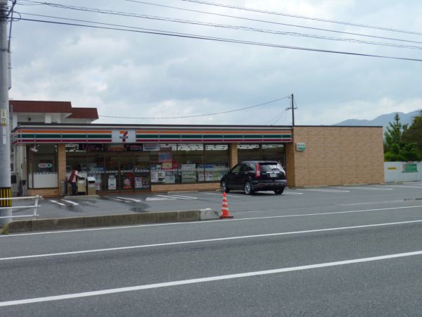 Convenience store. Seven-Eleven Yamaguchi Ouchiyata store up (convenience store) 492m