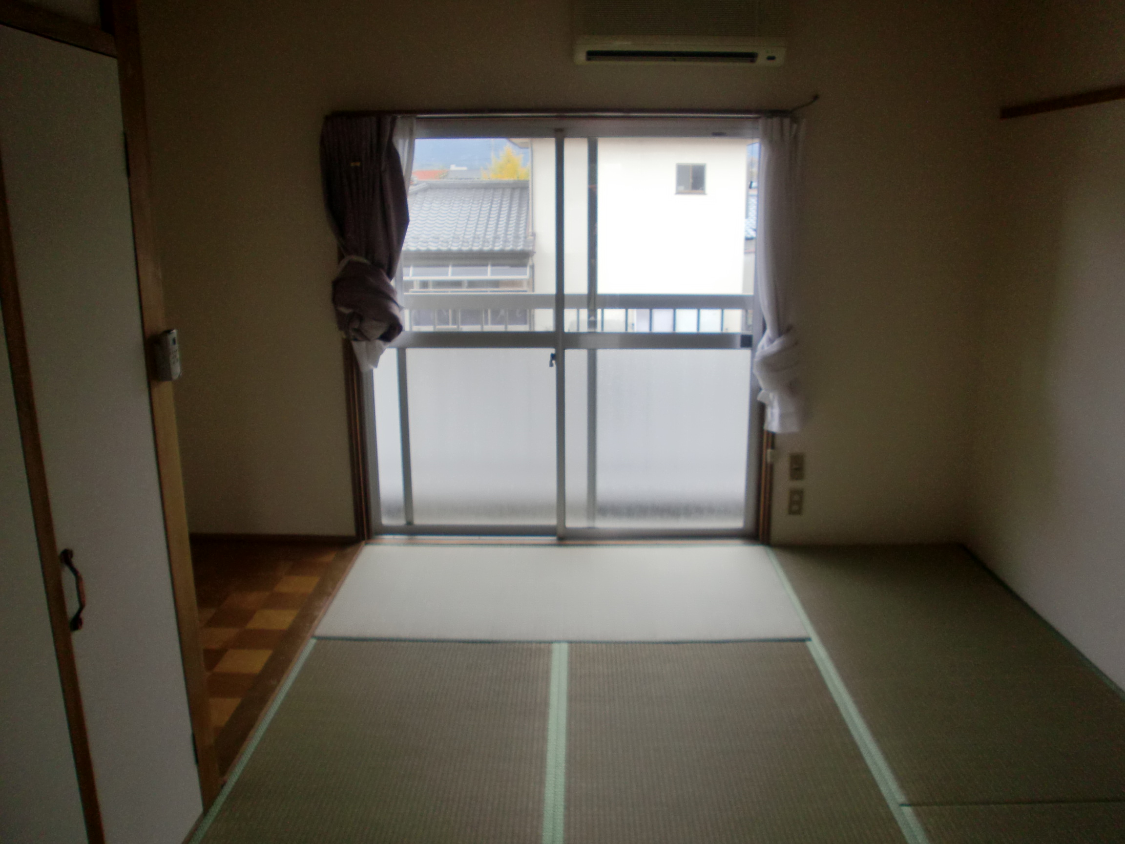 Living and room. Japanese-style room 6 tatami