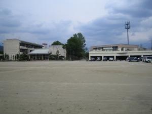 Primary school. 1658m to Fuefuki stand Isawa North Elementary School