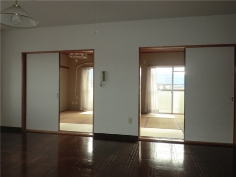 Other. Japanese-style room 6 quires Tsuzukiai