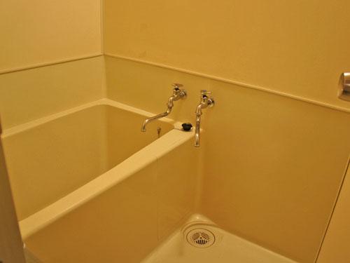 Bathroom. Hot spring retraction has been in the bathroom
