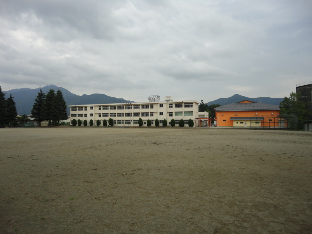Primary school. 1146m to Fujiyoshida stand Shimoyoshida Higashi elementary school (elementary school)