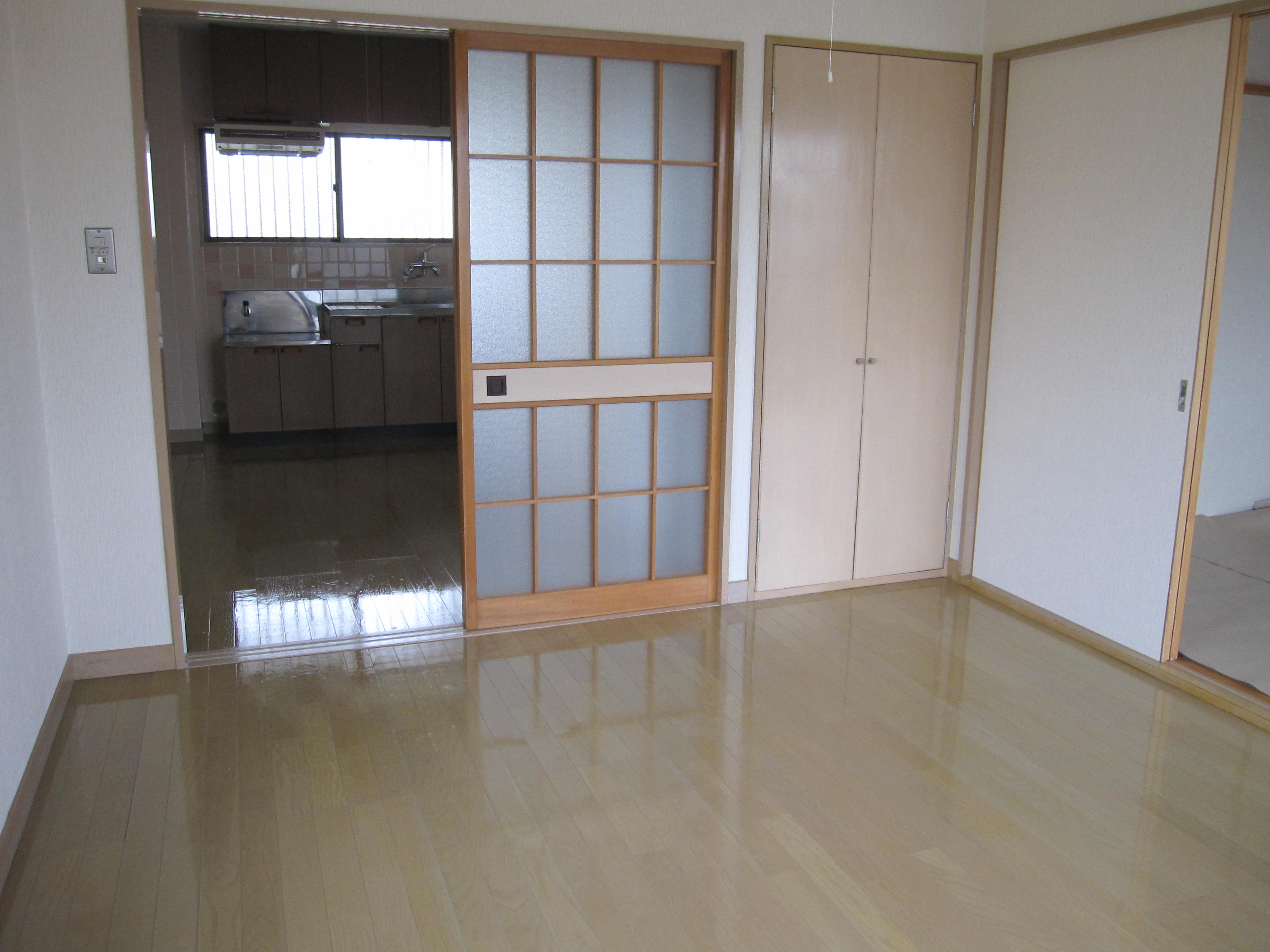 Other room space. Than Western-style