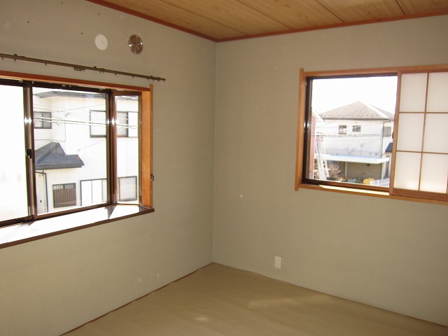 Living and room. Japanese-style room (1) 6 is a Pledge. There is a bay window! !