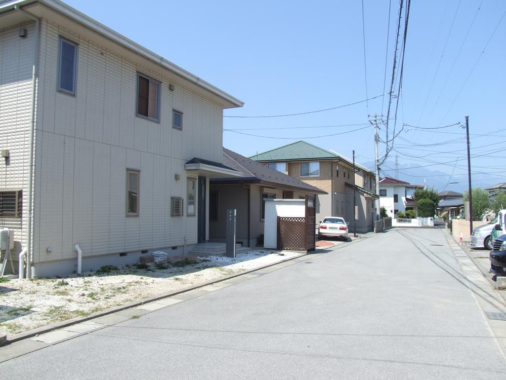 Local photos, including front road. Local (August 2013) Shooting