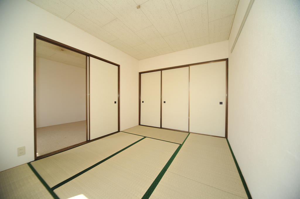 Other room space. Japanese-style room.