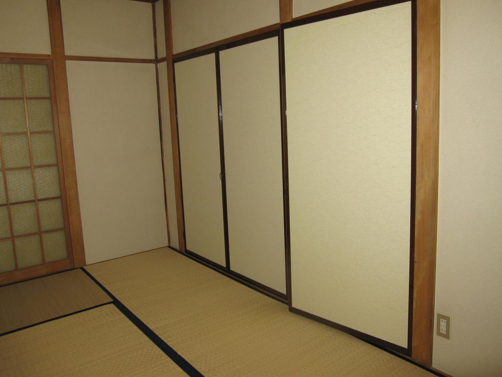 Other room space. Japanese-style room 2