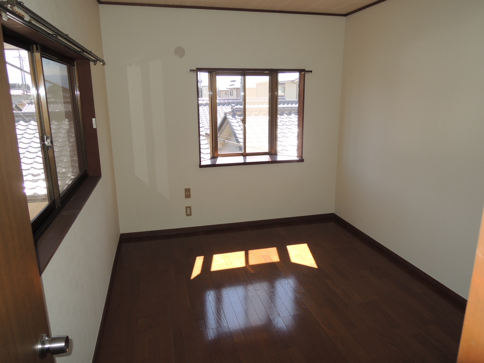 Other room space. The second floor of a Western-style room (with bay window)