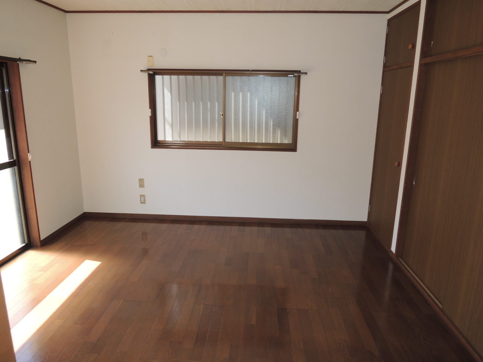 Living and room. Living (Western-style room 8 tatami mats)