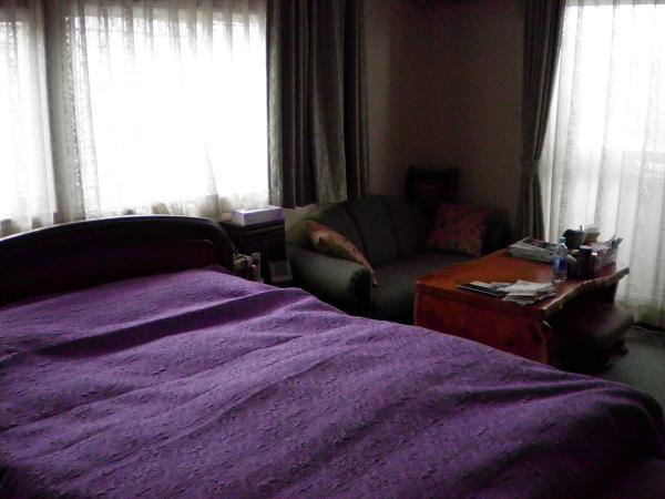 Non-living room. Bedroom and second living