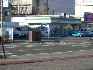 Convenience store. Family Mart (convenience store) to 200m