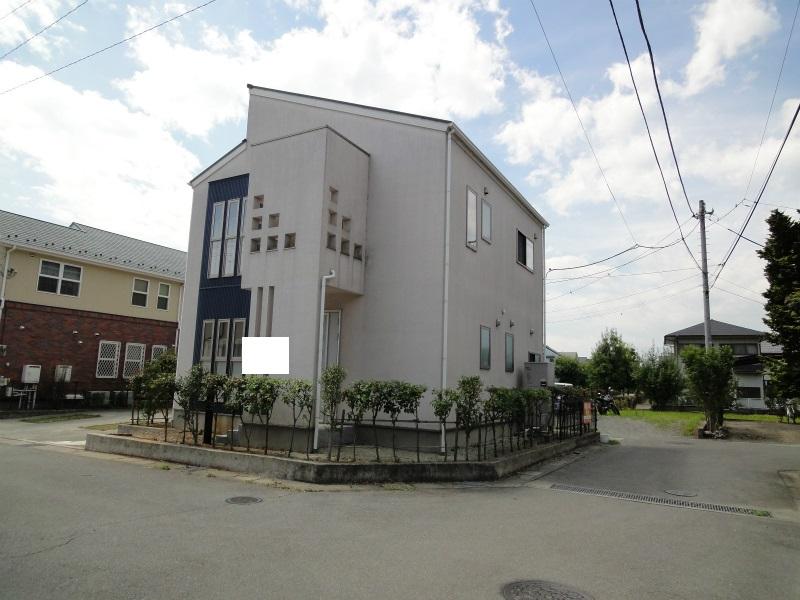 Local photos, including front road. Facing the east and the north side of the two-way road