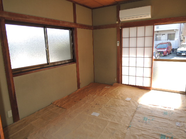 Living and room. Southeast side of the Japanese-style room