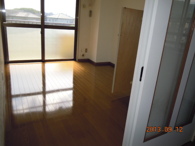 Other room space. Western-style 6 tatami