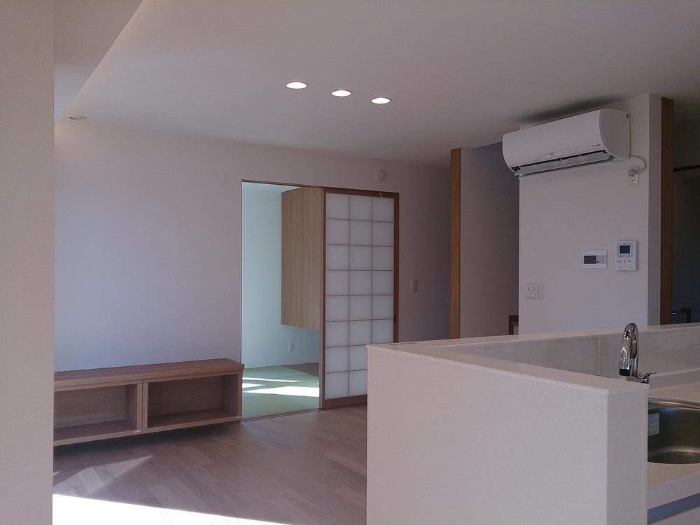 Living. 17.5 tatami LDK