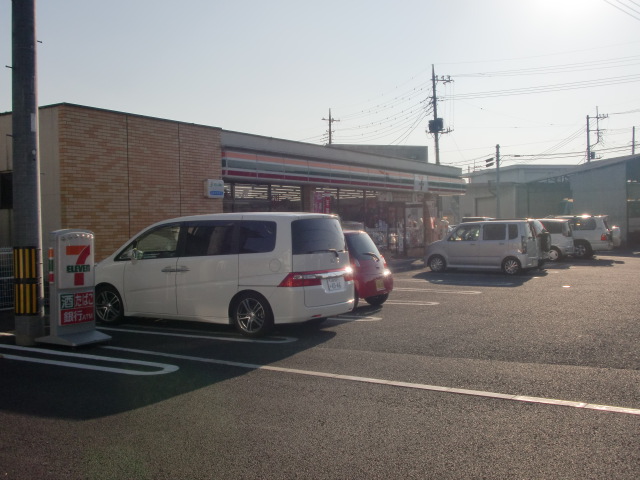 Convenience store. Seven-Eleven Kofu Osato two days market store up (convenience store) 715m