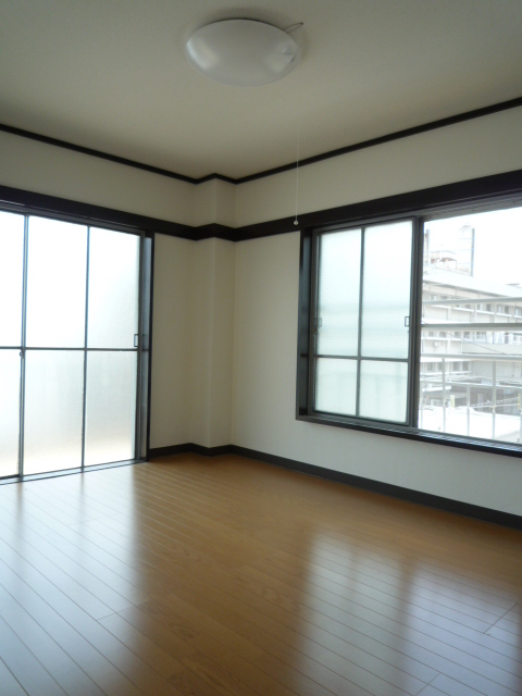 Living and room. Western-style room 6 tatami