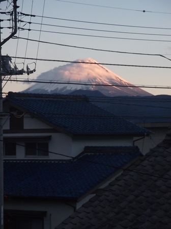 Balcony. Mount Fuji is visible