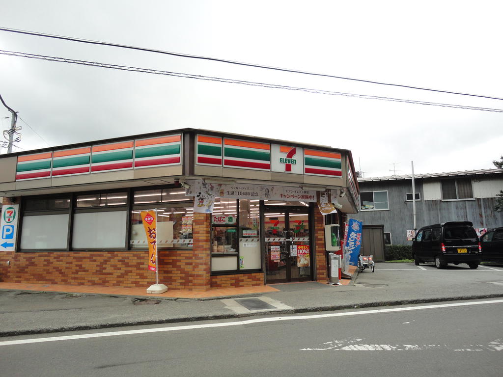 Convenience store. Seven-Eleven Yamanashi Oshino store up (convenience store) 432m