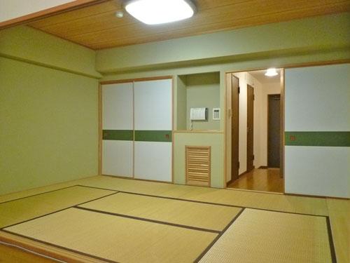 Non-living room. With storage of the Japanese-style room (which is going to be a Western-style 1 room in the reform)
